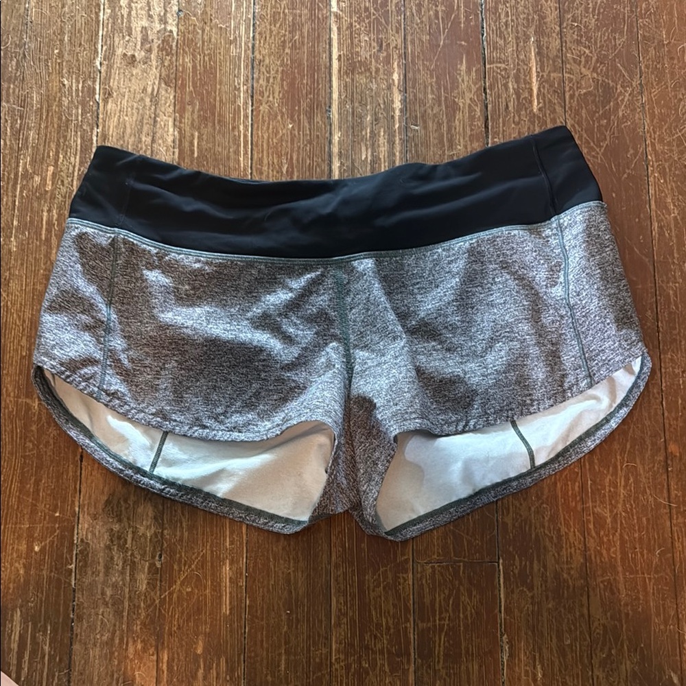 Lululemon Women's Gray and Black Run Speed Up Athletic Shorts Size 6